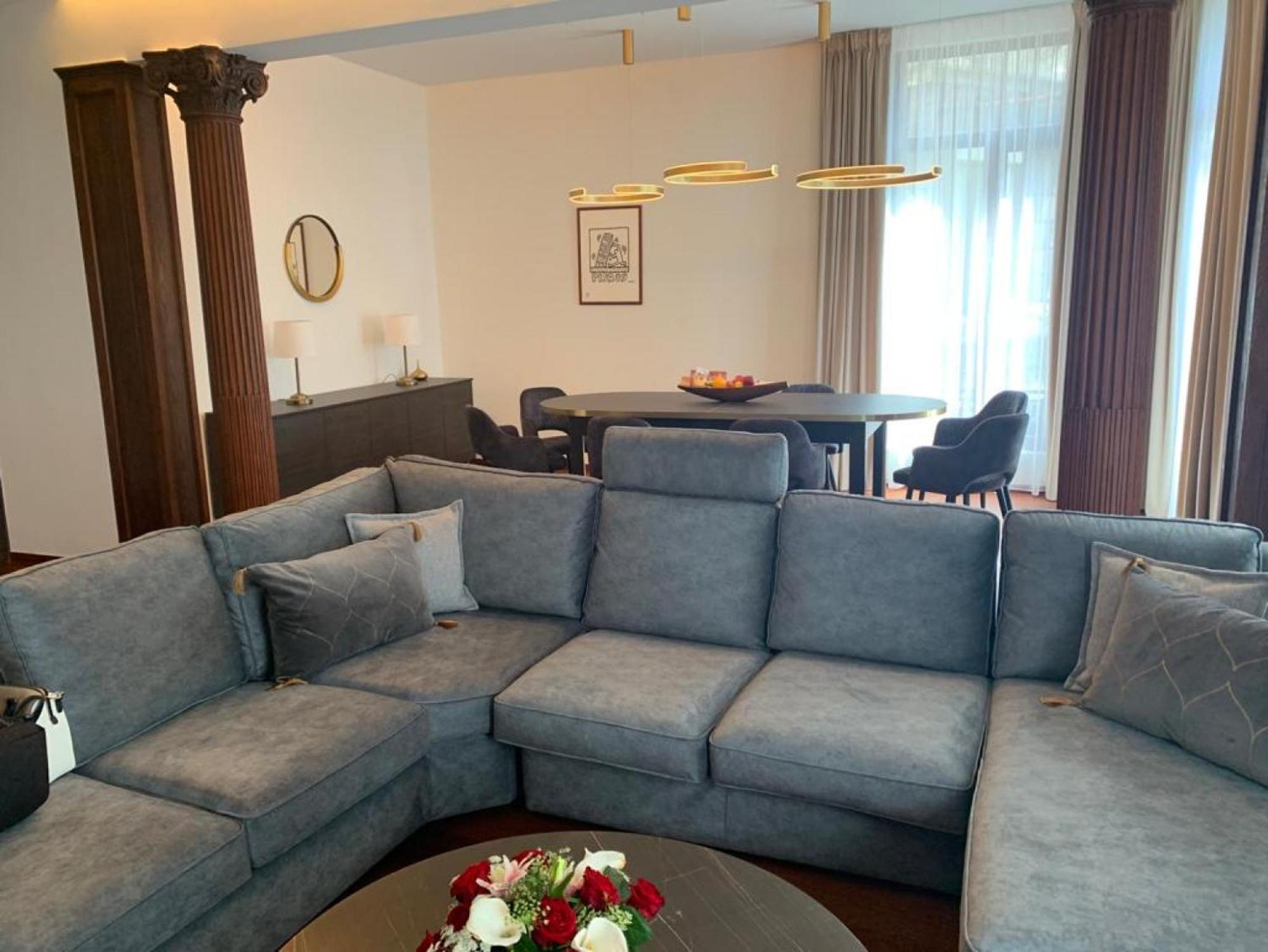 Botanique Suites Airbnb, Anversa Esterno foto